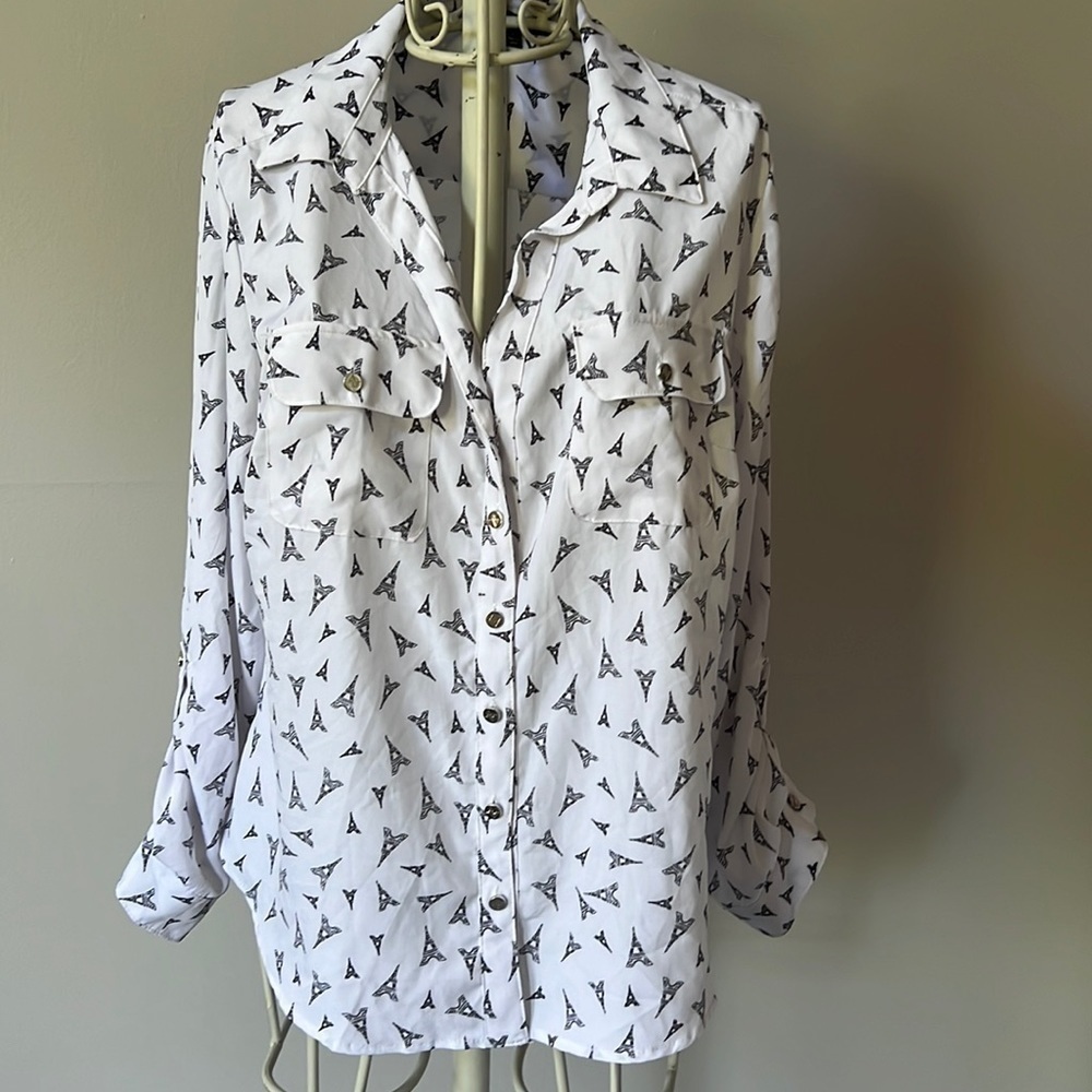Adrienne Vittadini Eiffel Tower long sleeve shirt